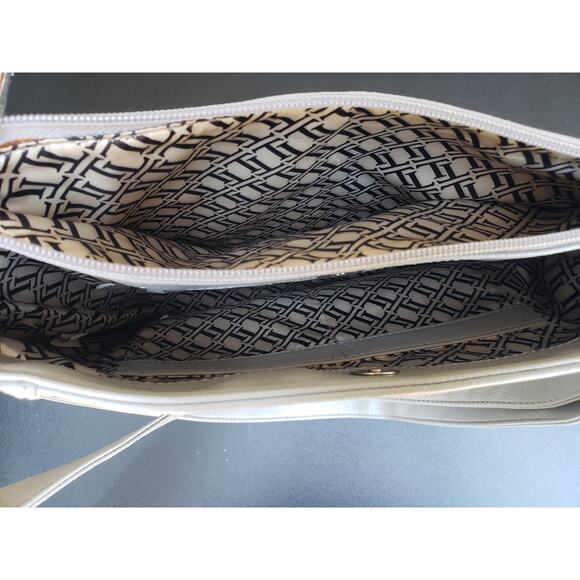 Tignanello Gray Leather Crossbody Shoulder Hand Bag Purse Several Compartments - Picture 5 of 12